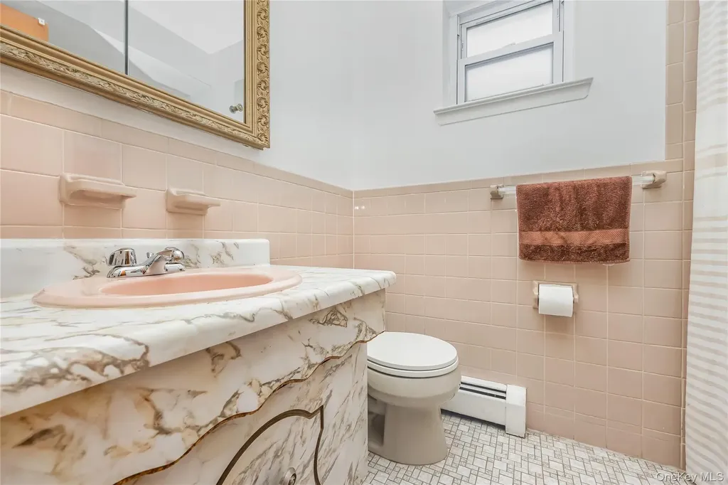 7159 58th Road Maspeth NY 11378