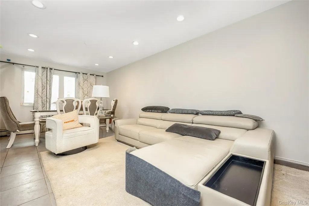 7159 58th Road Maspeth NY 11378