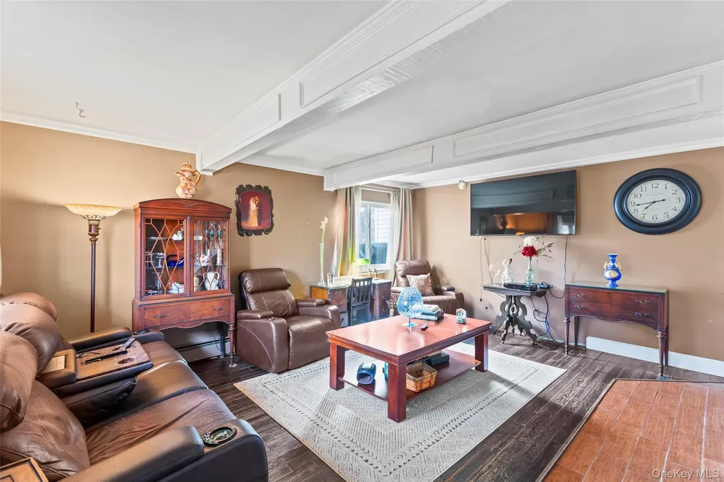 40 Mercury Avenue East Patchogue NY 11772
