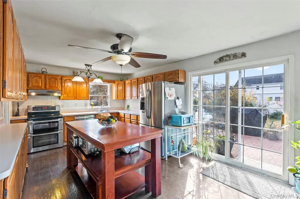 40 Mercury Avenue East Patchogue NY 11772