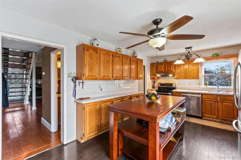 40 Mercury Avenue East Patchogue NY 11772