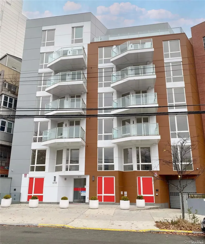 42-23 Parsons Boulevard Flushing NY 11355