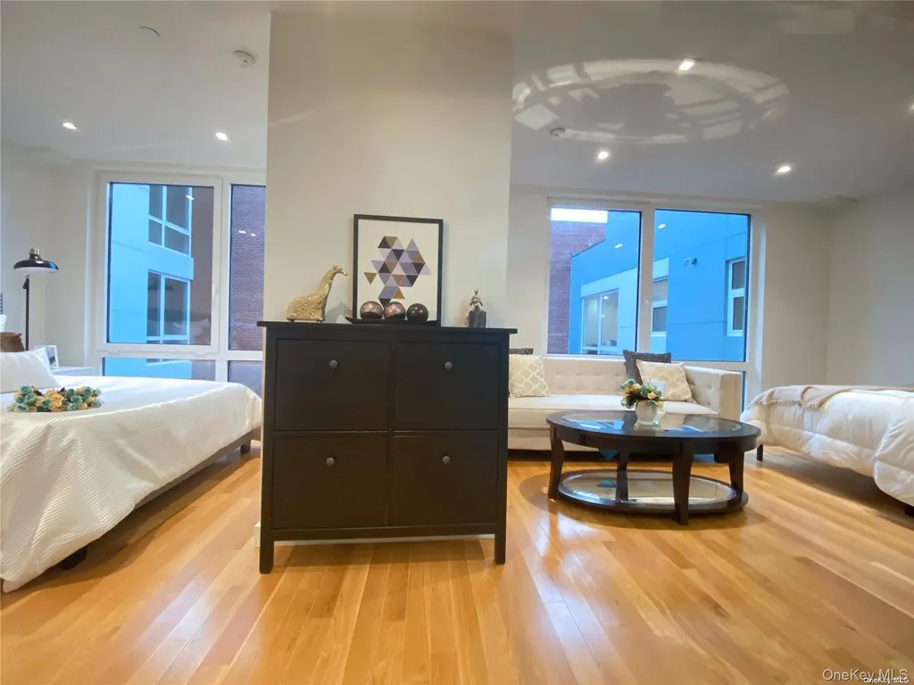 42-23 Parsons Boulevard Flushing NY 11355