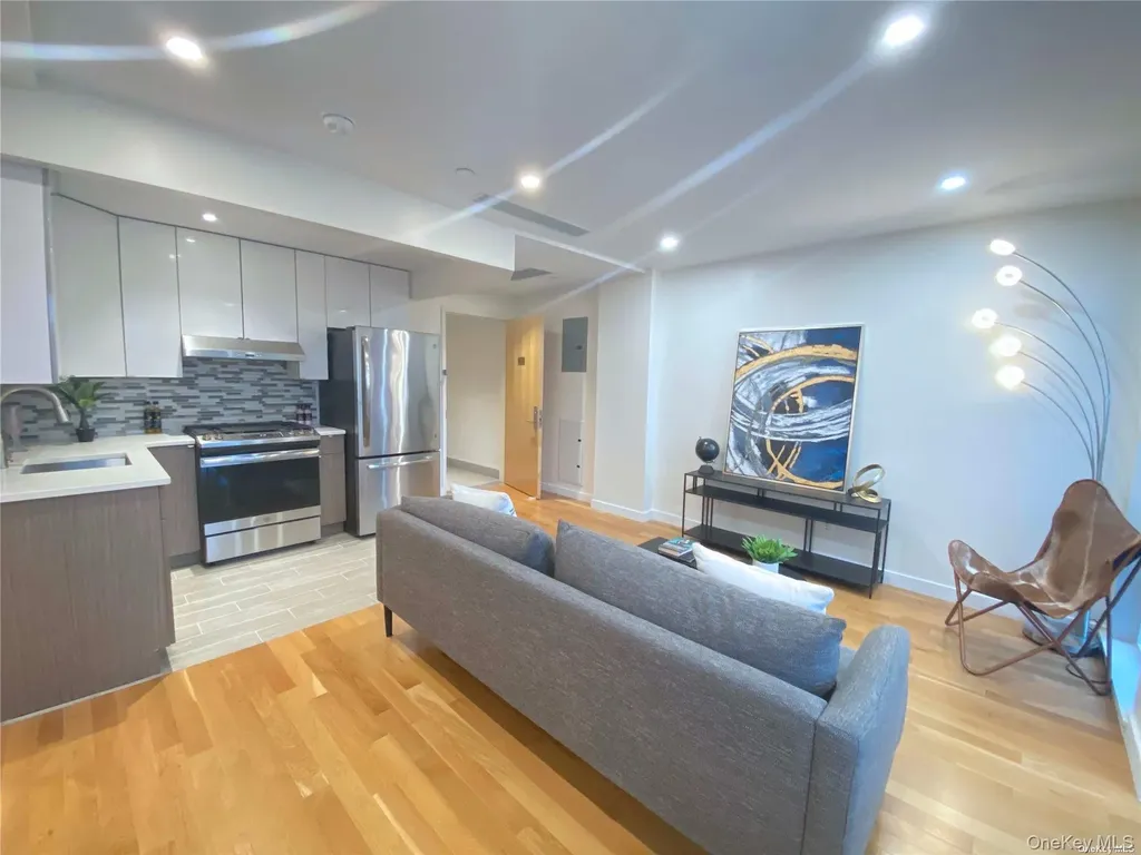 42-23 Parsons Boulevard Flushing NY 11355