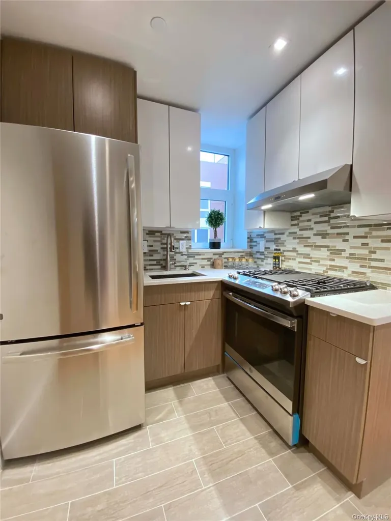 42-23 Parsons Boulevard Flushing NY 11355