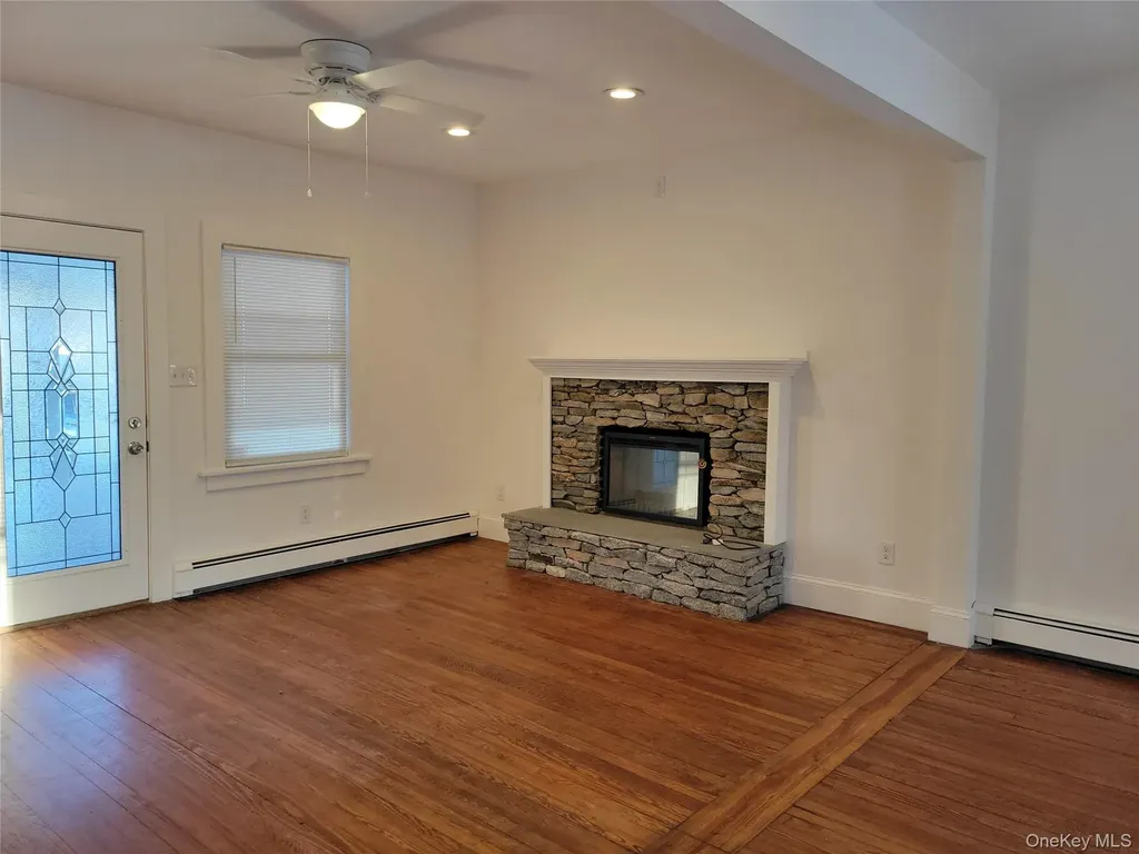 40 Belford Avenue Bay Shore NY 11706