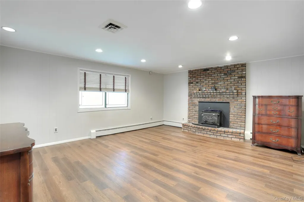 47 Camp Hill Road Pomona NY 10970