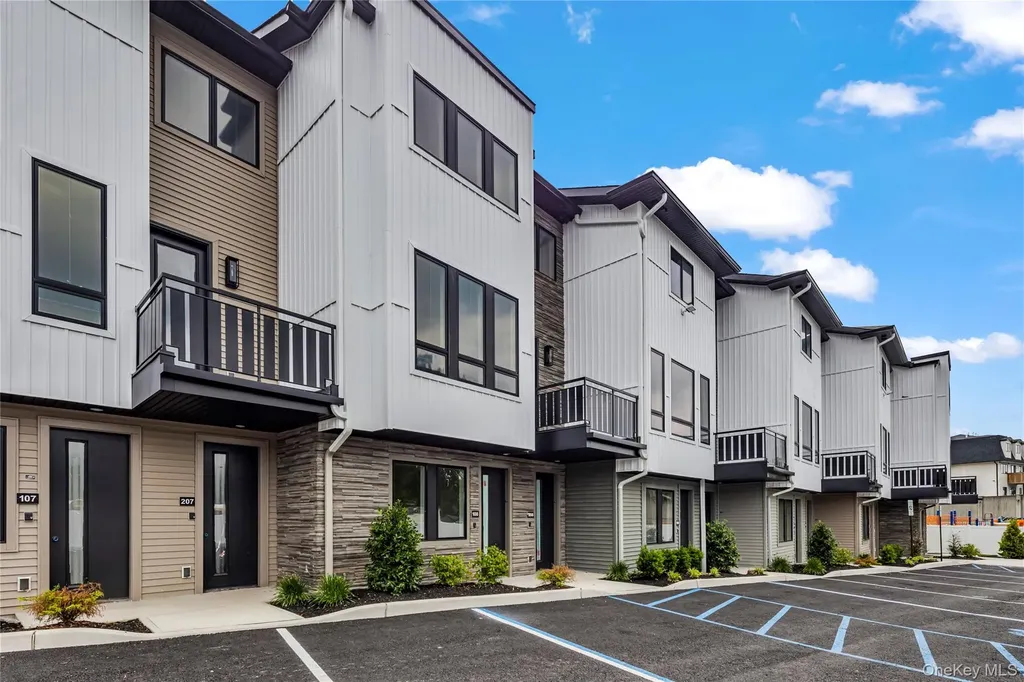 17 Union Road Spring Valley NY 10977
