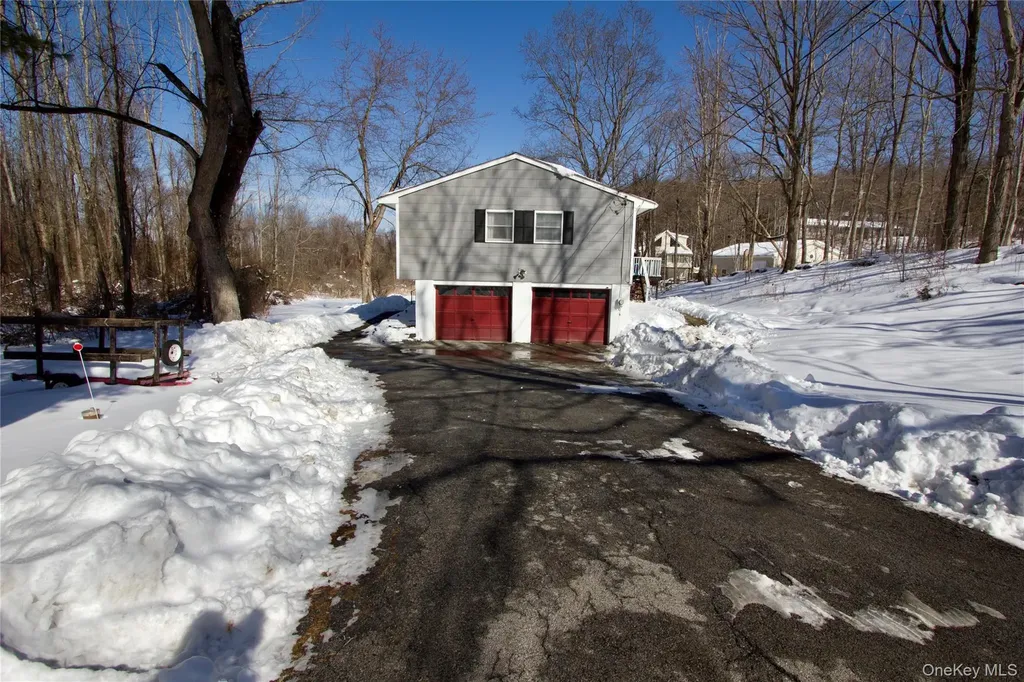182 Downing Road Pleasant Valley NY 12569