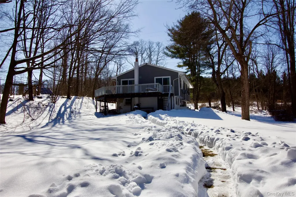 182 Downing Road Pleasant Valley NY 12569