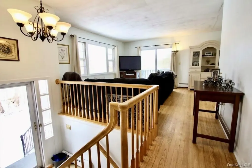 182 Downing Road Pleasant Valley NY 12569