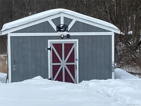 182 Downing Road Pleasant Valley NY 12569