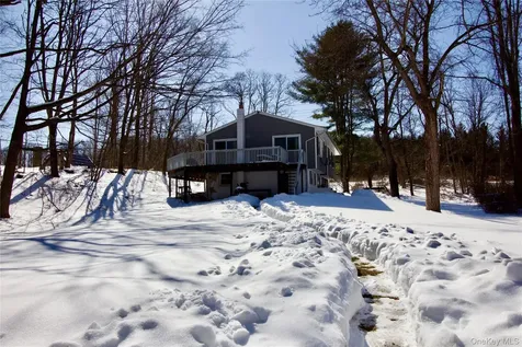 182 Downing Road Pleasant Valley NY 12569
