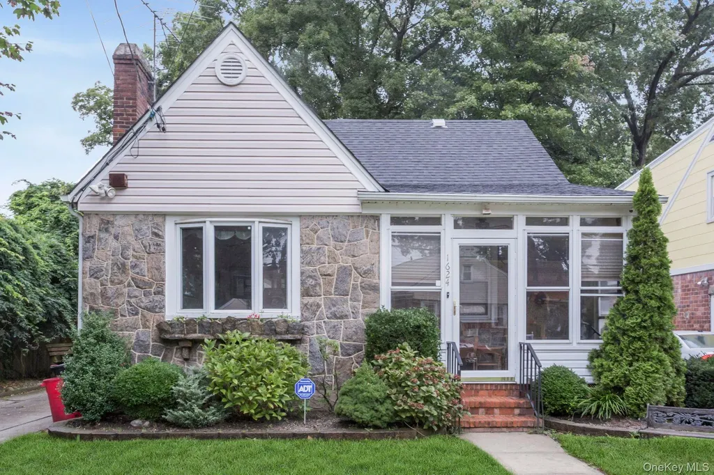 1624 Berkeley Avenue North Baldwin NY 11510