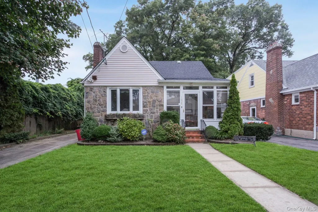 1624 Berkeley Avenue North Baldwin NY 11510