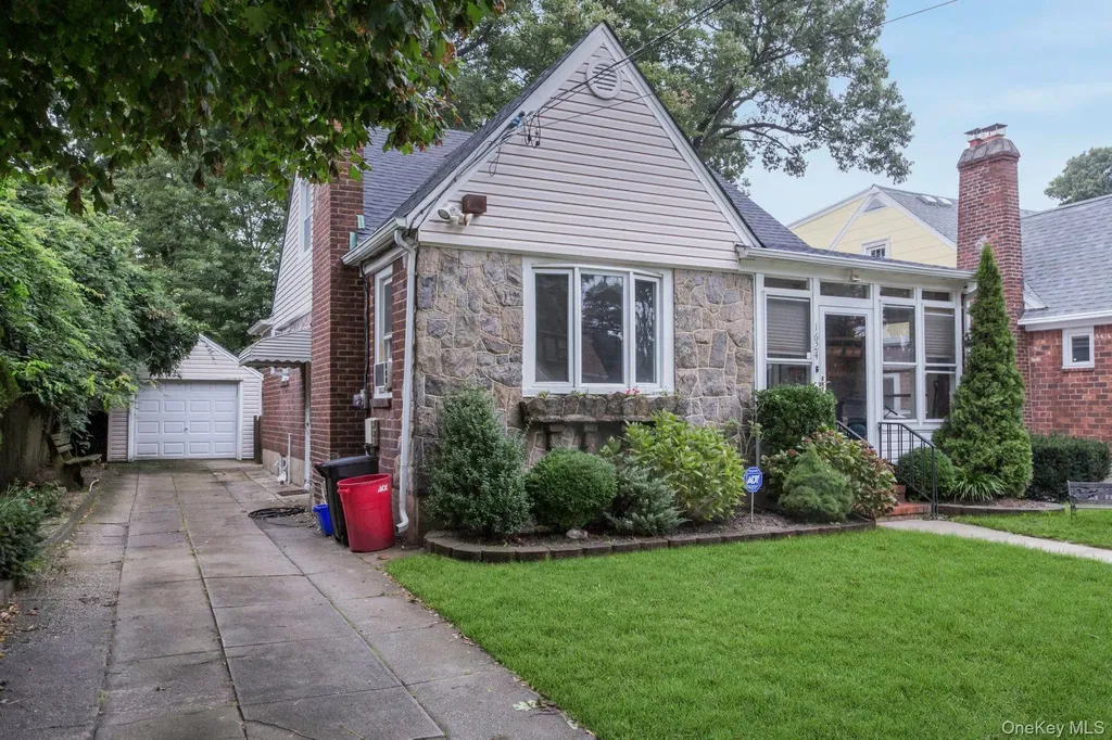 1624 Berkeley Avenue North Baldwin NY 11510
