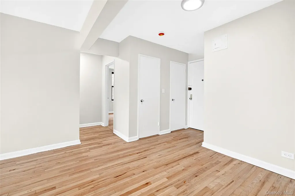 2244 Bronx Park E Bronx NY 10467