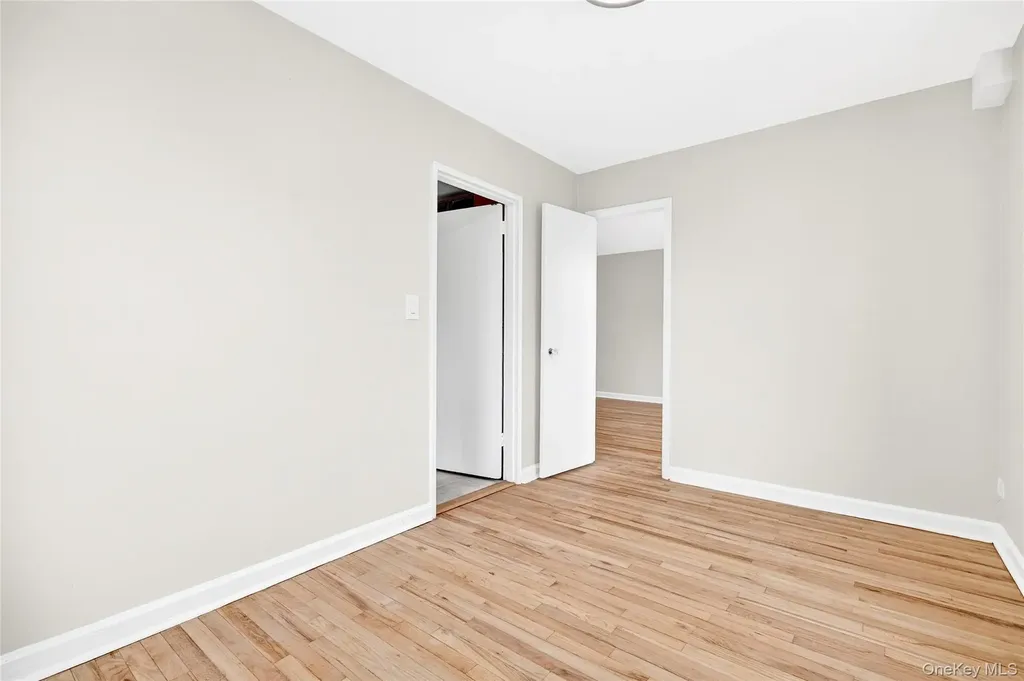 2244 Bronx Park E Bronx NY 10467