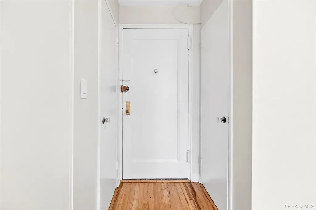 2244 Bronx Park E Bronx NY 10467