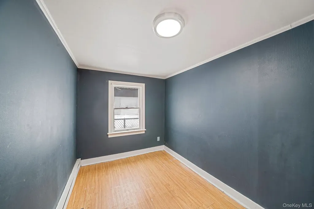 1049 Woodcrest Avenue Riverhead NY 11901