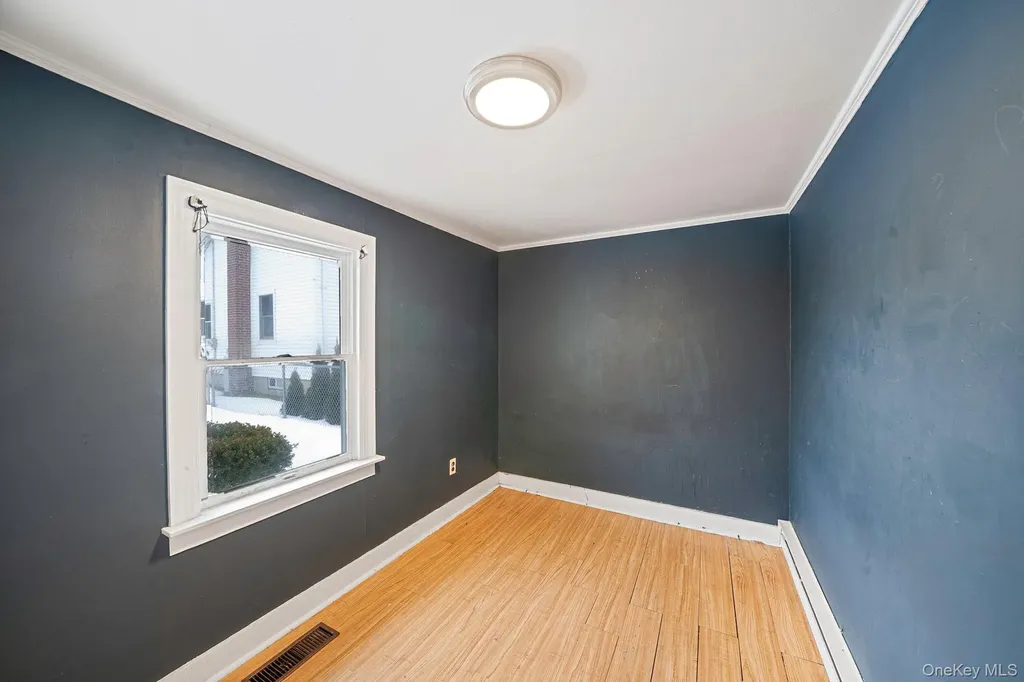 1049 Woodcrest Avenue Riverhead NY 11901