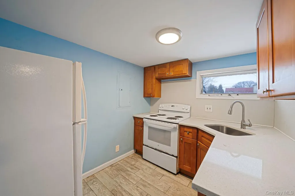 1049 Woodcrest Avenue Riverhead NY 11901