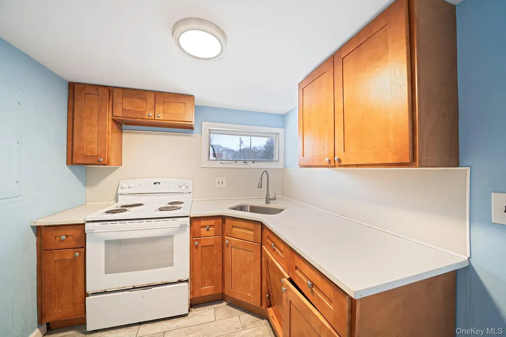 1049 Woodcrest Avenue Riverhead NY 11901
