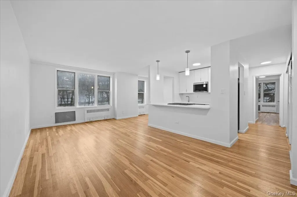 5425 Valles Avenue Bronx NY 10471