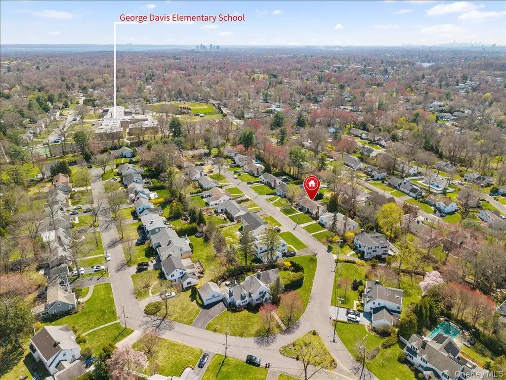 33 Wilmot Circle Scarsdale NY 10583