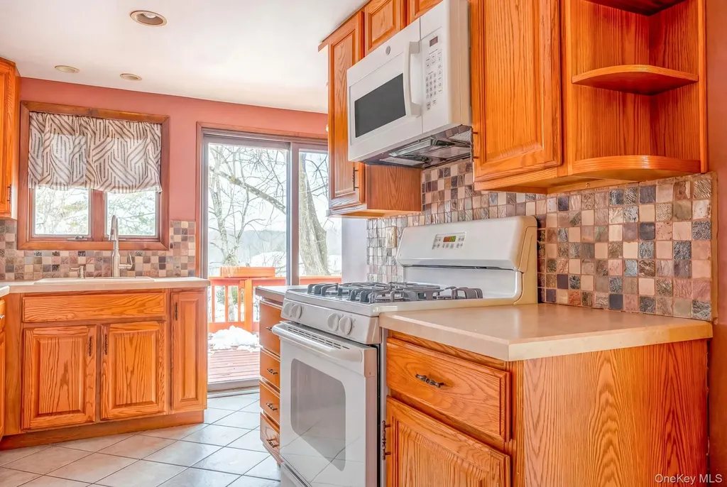538 Mountain View Avenue Hurley NY 12443