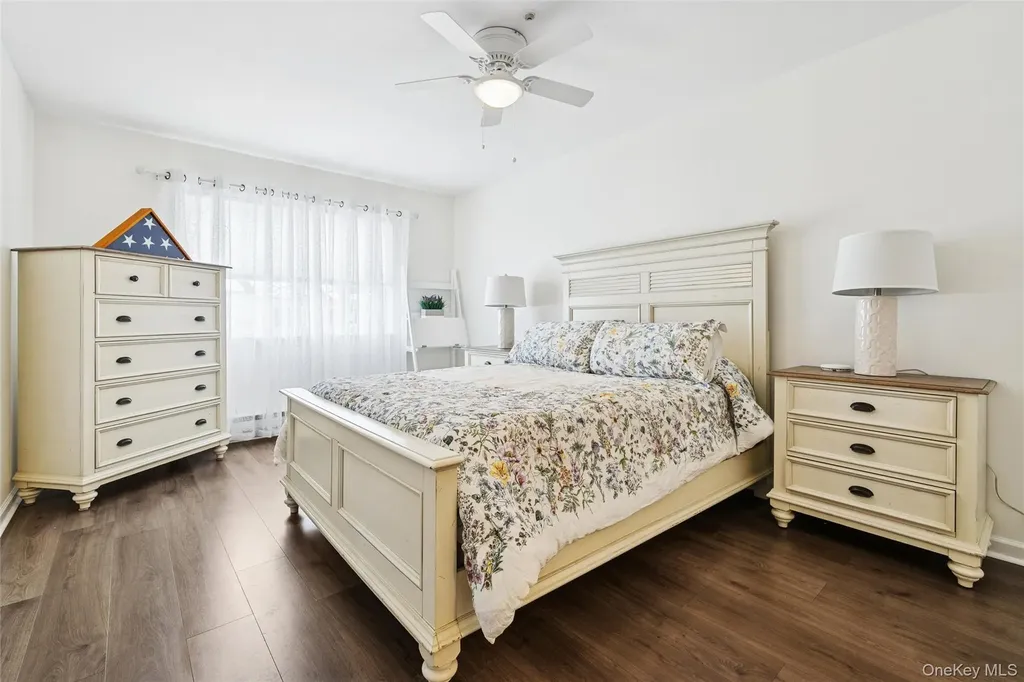 201 Bentley Court E Saint James NY 11780