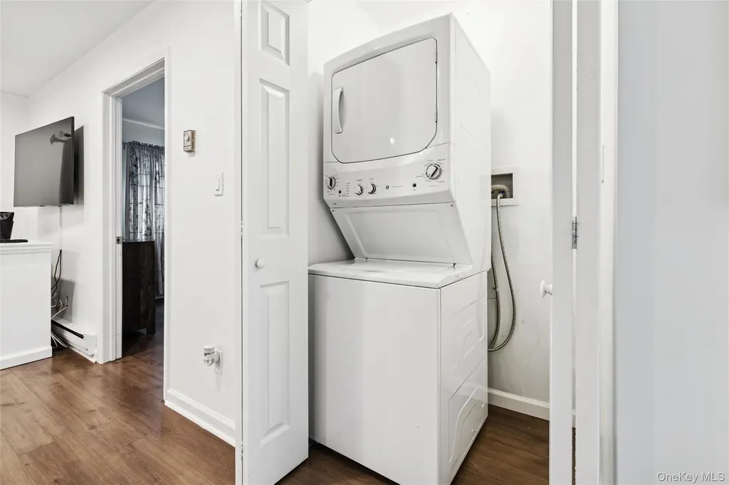 201 Bentley Court E Saint James NY 11780