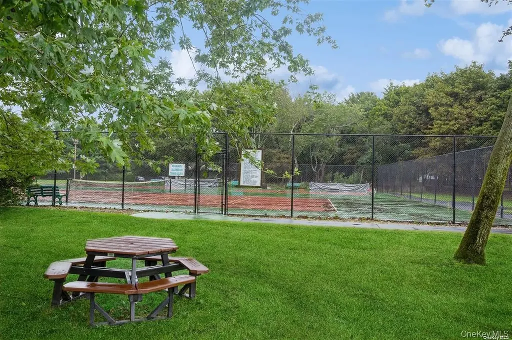 201 Bentley Court E Saint James NY 11780