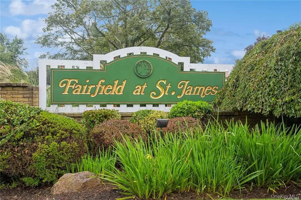 201 Bentley Court E Saint James NY 11780
