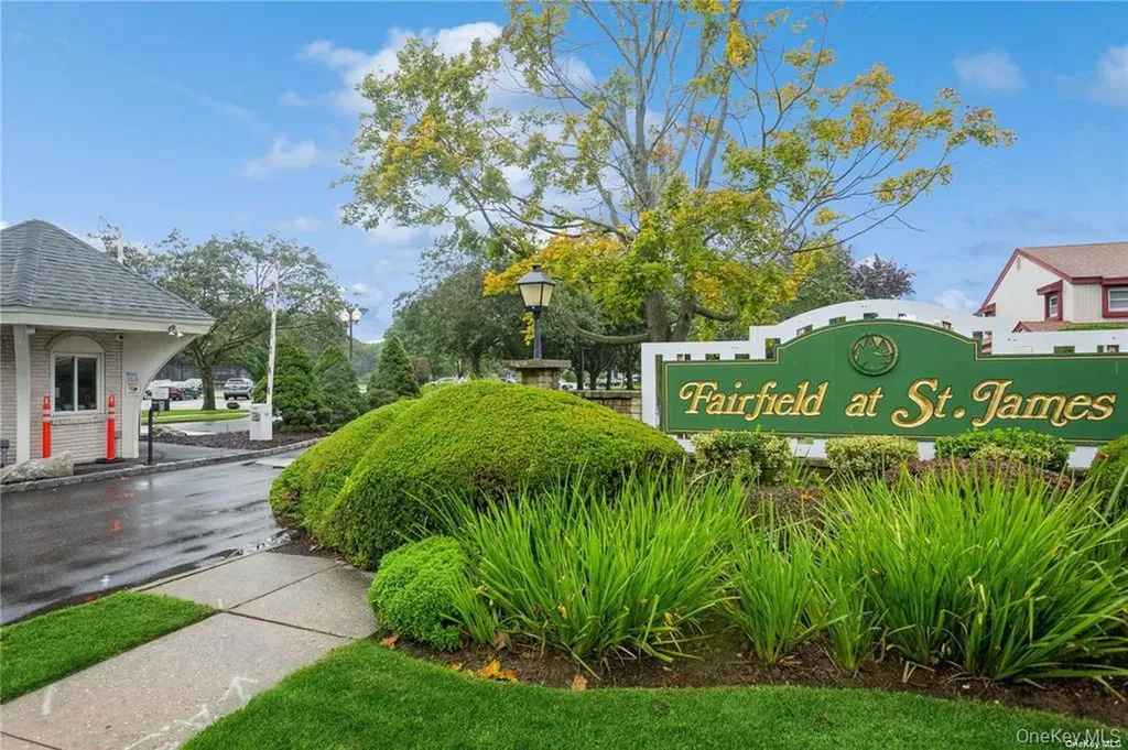 201 Bentley Court E Saint James NY 11780