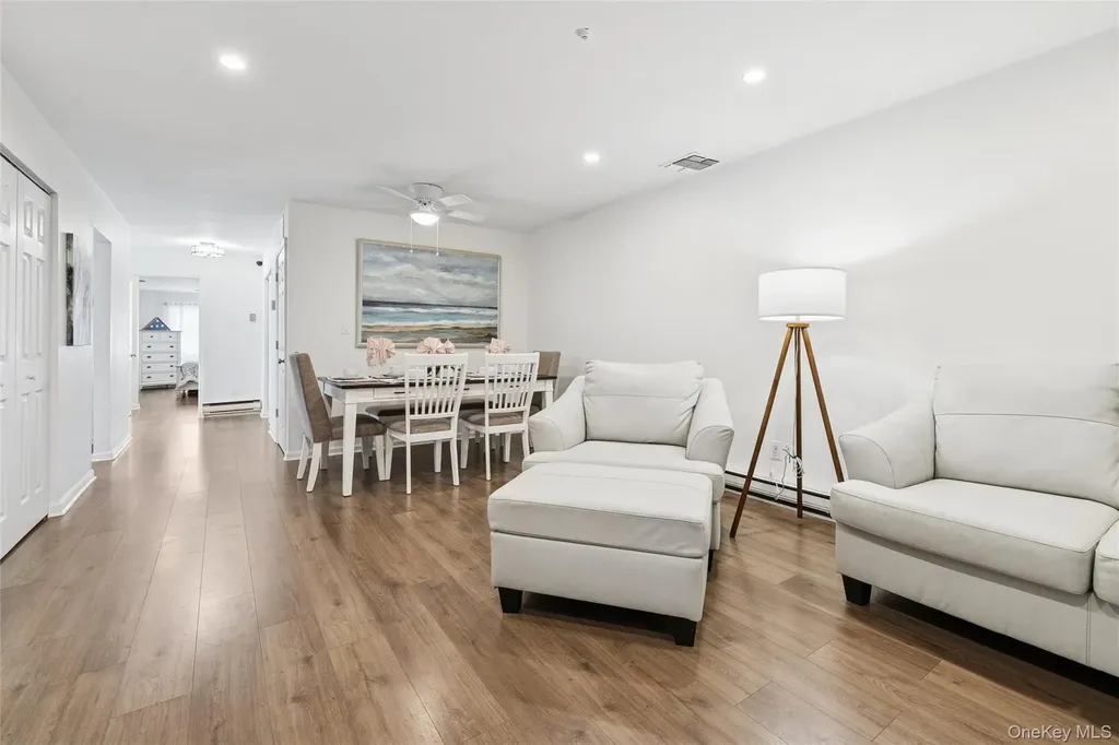 201 Bentley Court E Saint James NY 11780