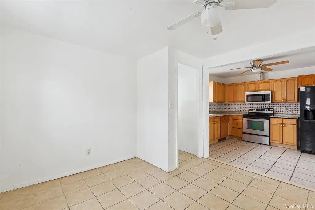 103 W Yaphank Road Coram NY 11727