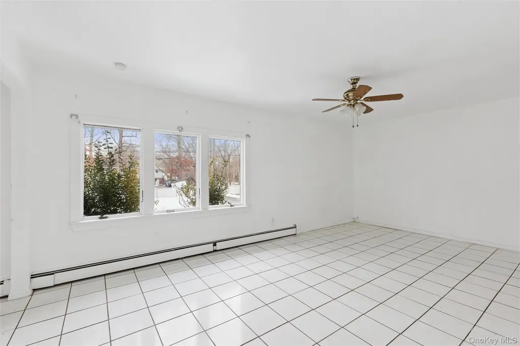 103 W Yaphank Road Coram NY 11727