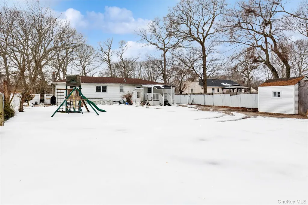 103 W Yaphank Road Coram NY 11727