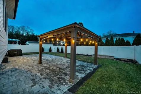 2550 Natta Boulevard Bellmore NY 11710