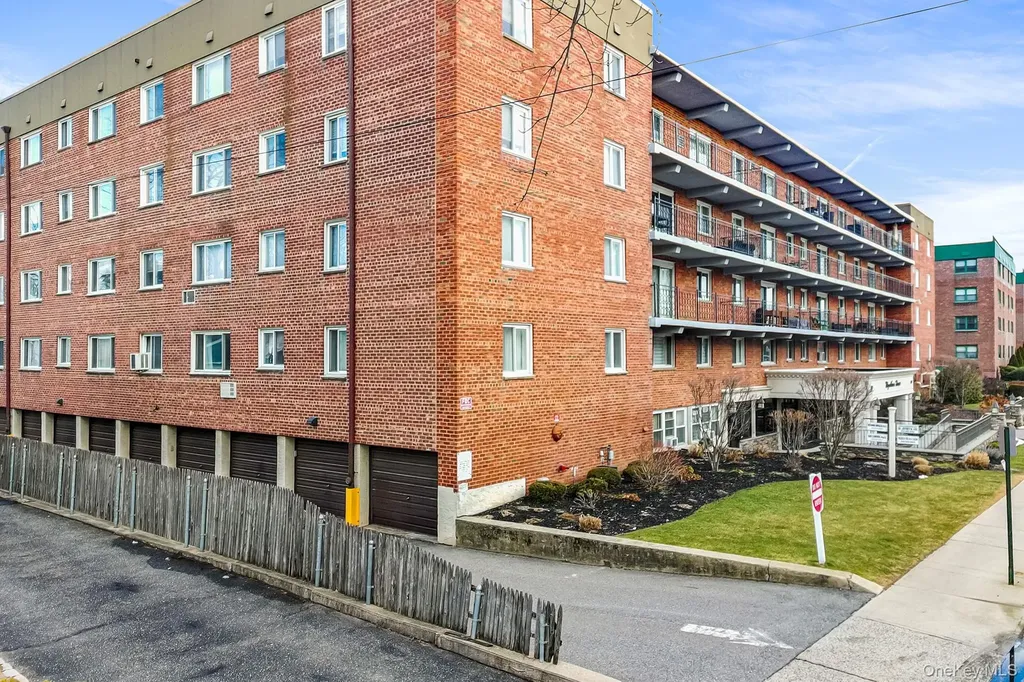 200 Atlantic Avenue Lynbrook NY 11563