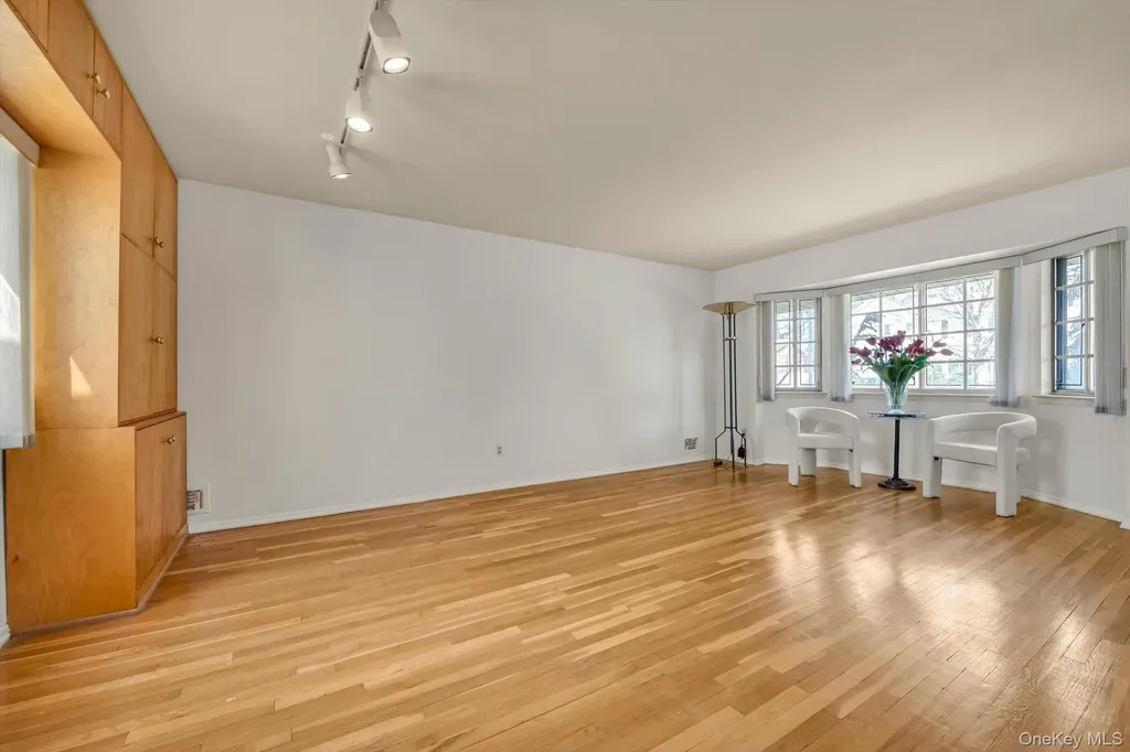 23 Madison Jericho NY 11753