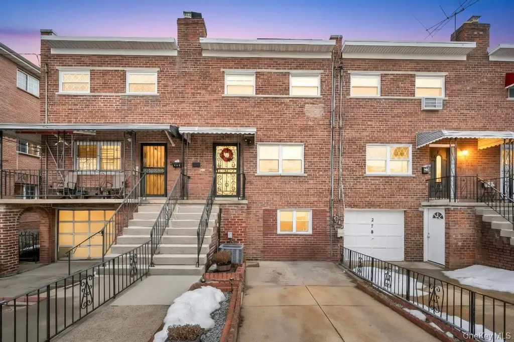 280 Balcom Avenue Bronx NY 10465