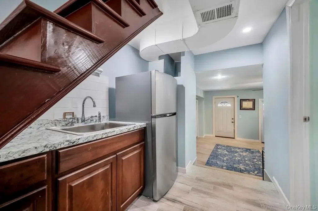 280 Balcom Avenue Bronx NY 10465