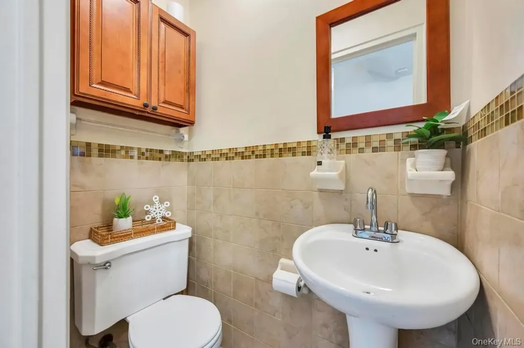 280 Balcom Avenue Bronx NY 10465