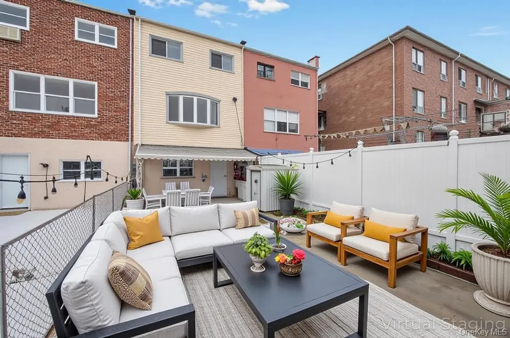 280 Balcom Avenue Bronx NY 10465