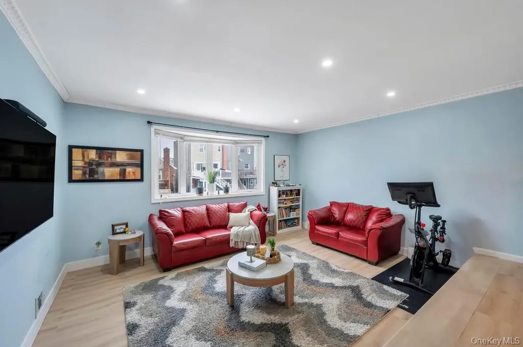 280 Balcom Avenue Bronx NY 10465