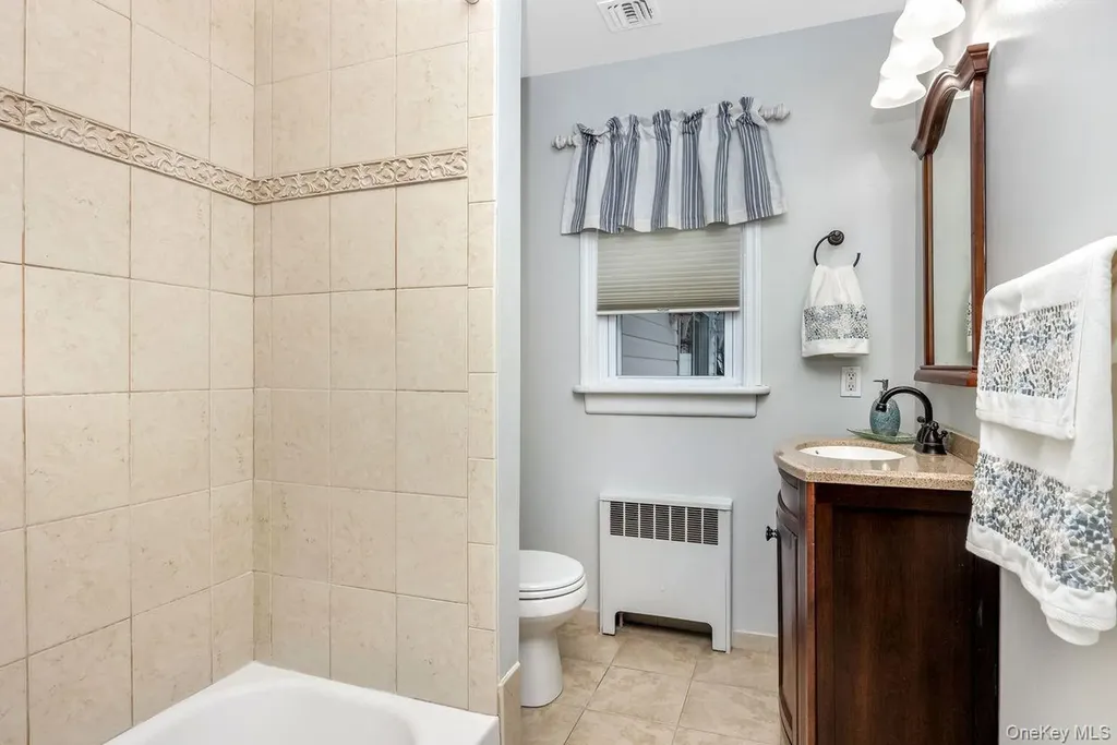 17 Willis Avenue Ronkonkoma NY 11779