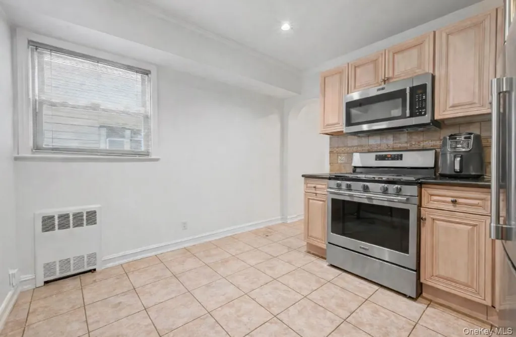 6404 136th Street Flushing NY 11367