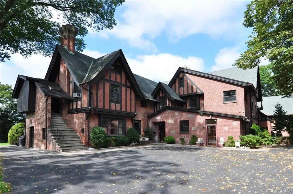 136 Harriman Road Irvington NY 10533